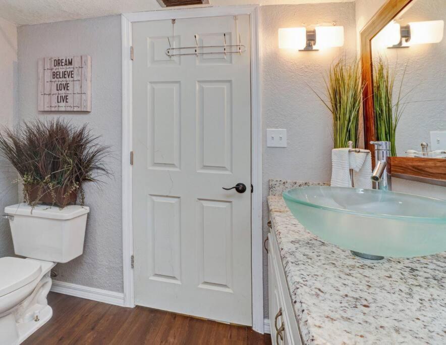 Hidden Couples Loft Retreat In Heights Foodie District Tampa Dış mekan fotoğraf