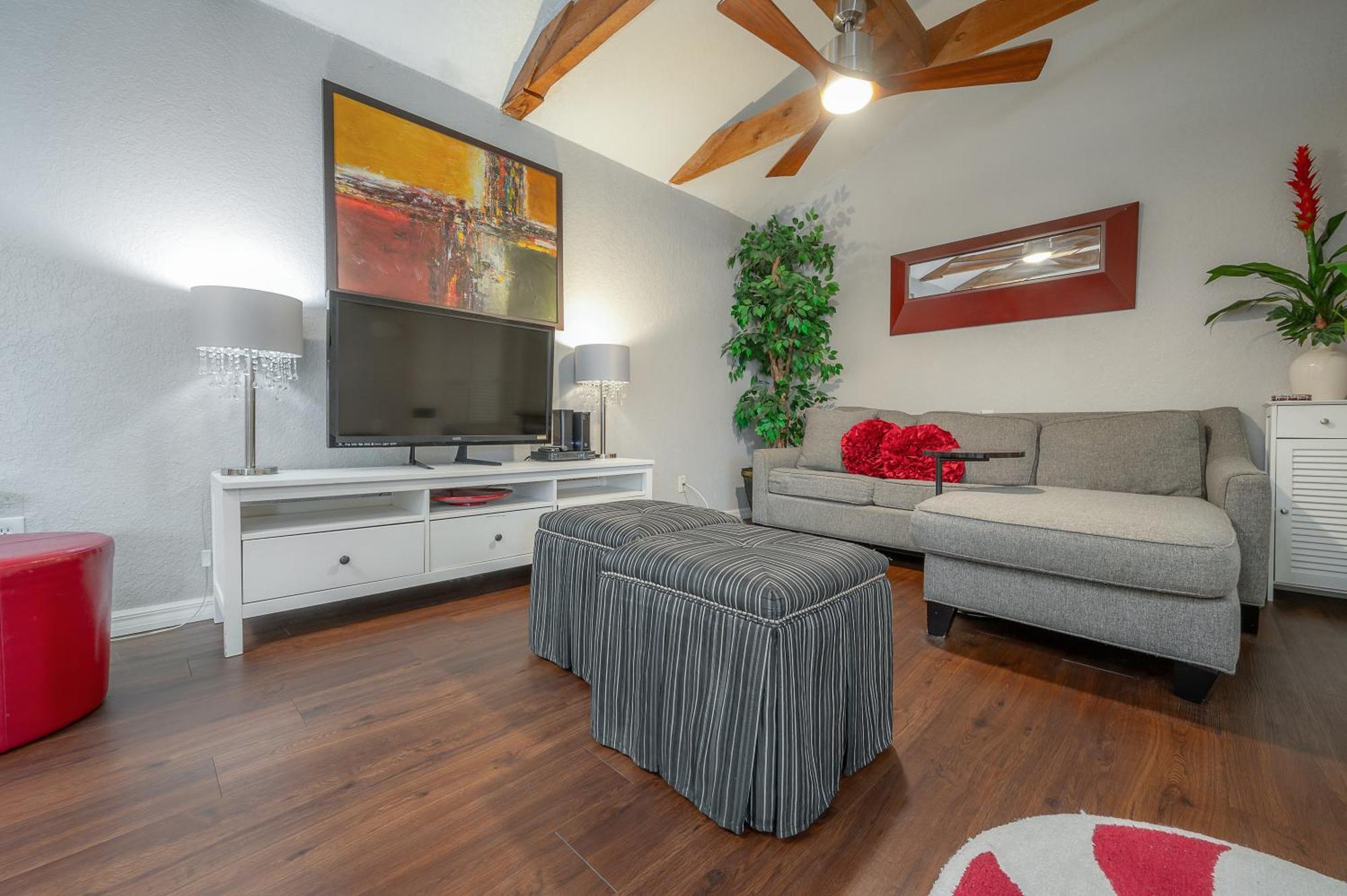 Hidden Couples Loft Retreat In Heights Foodie District Tampa Dış mekan fotoğraf