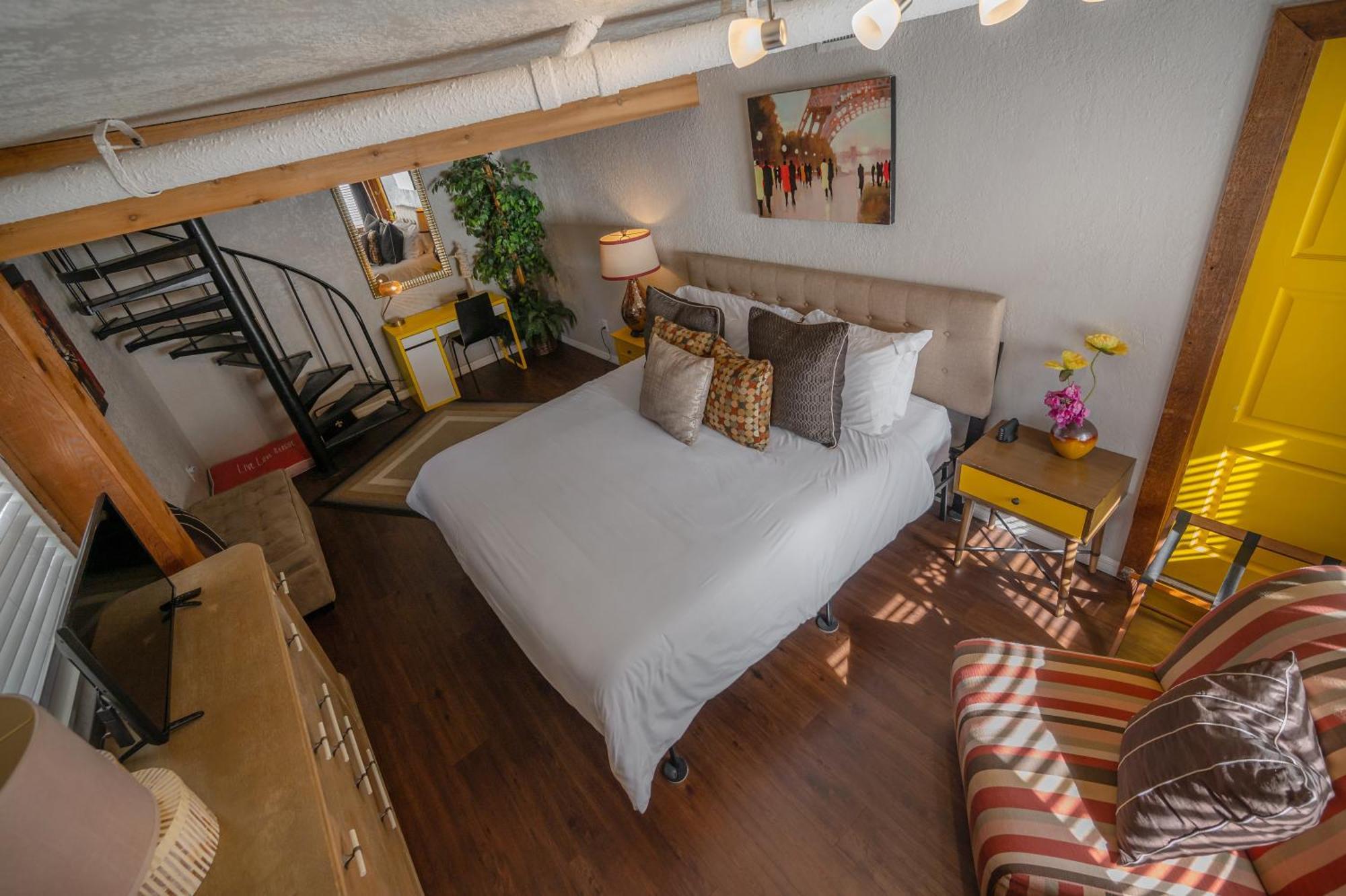 Hidden Couples Loft Retreat In Heights Foodie District Tampa Dış mekan fotoğraf